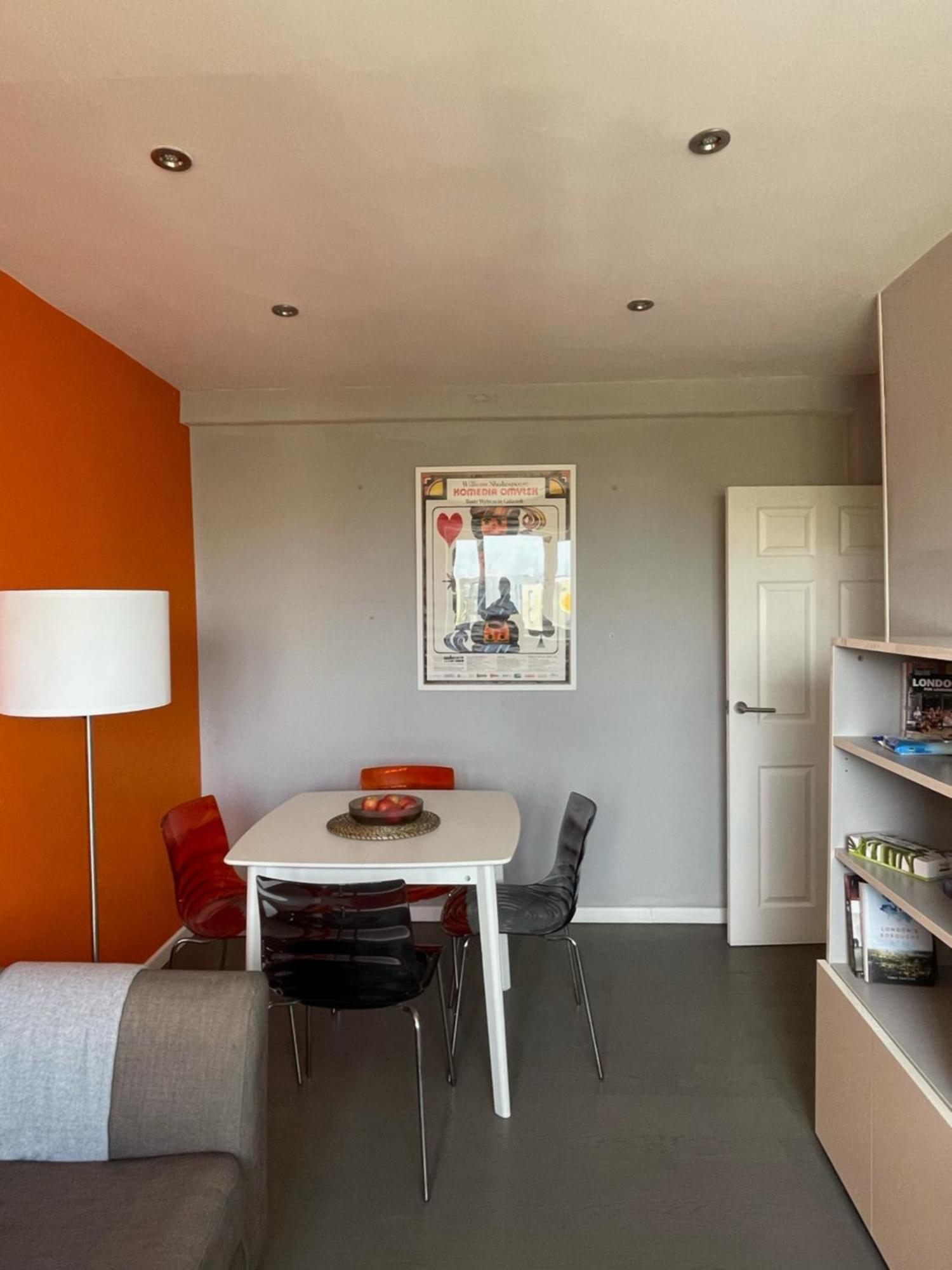 Top Floor 1 Bedroom Apartment With Views Over Лондон Екстериор снимка